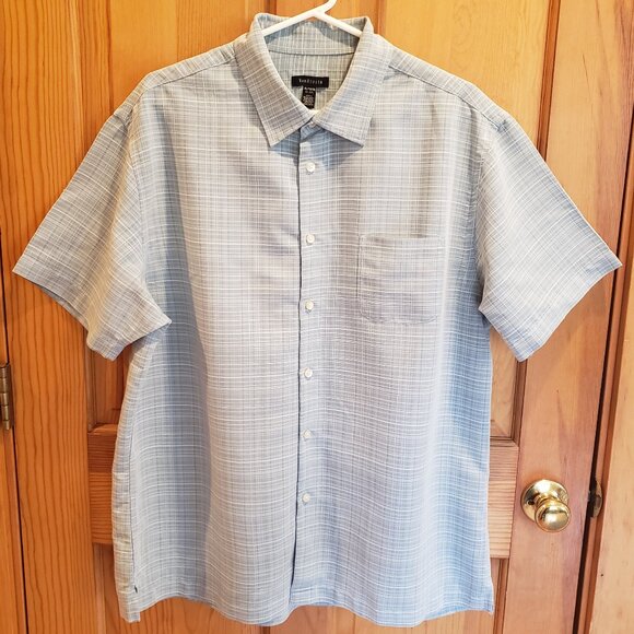 Van Heusen Men's Button-Down Short Sleeve Multitone Blue Geometric Pattern Shirt - Picture 1 of 16
